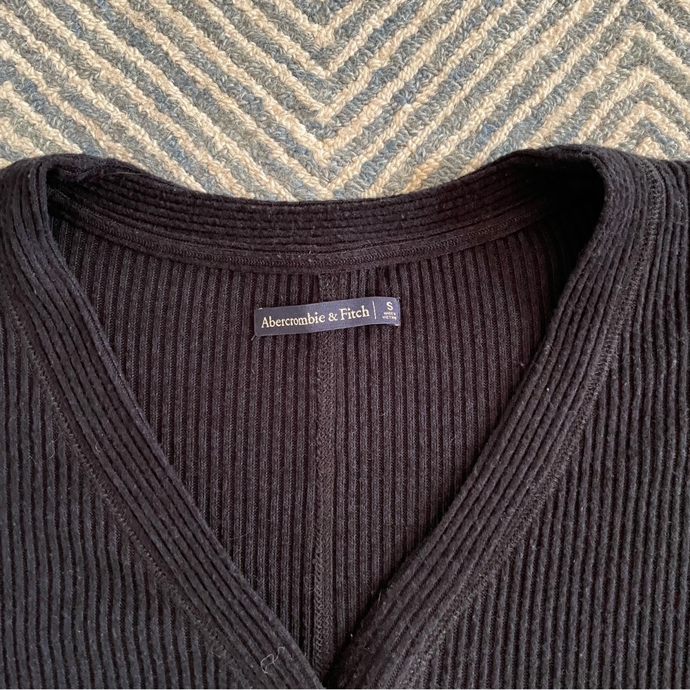 Abercrombie top - Picture 3 of 6